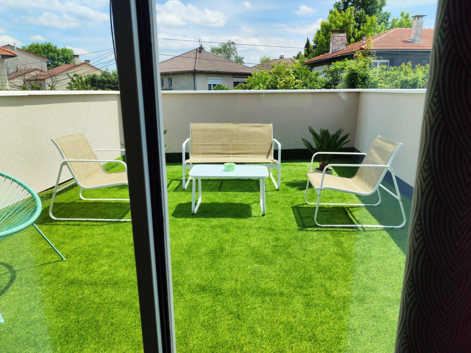 Maison Cosy Terrasse Ensoleille Clermont-Ferrand Ngoại thất bức ảnh